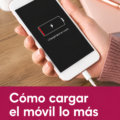 Gros plan sur un smartphone en train de charger rapidement avec un chargeur adapté.